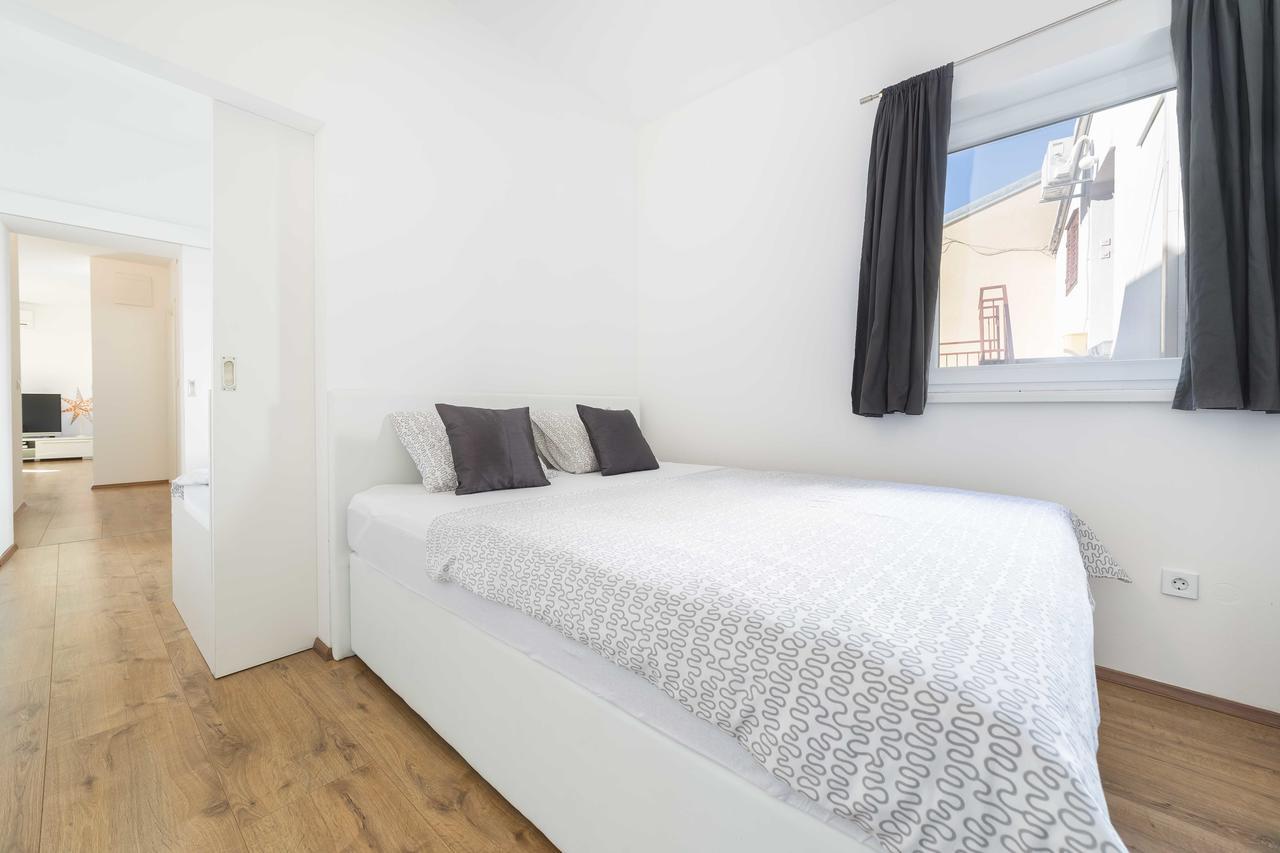 Apartments Tonka Centar Vodice Exterior photo